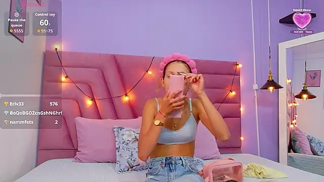 Beautifulskinny18 online show from 03/11/26, 07:52