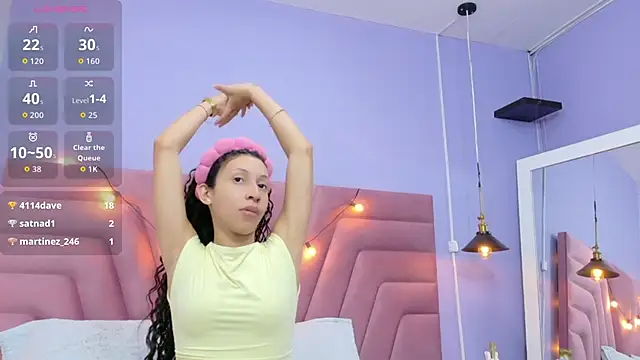 Snapshot of Beautifulskinny18 chatting on 12/04/25, 08:19 Beautifulskinny18 online show from 12/04/25, 08:19