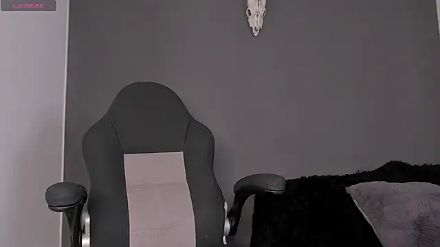 Snapshot of Aliz01 chatting on 01/21/25, 11:34 Aliz01 online show from 01/21/25, 11:34