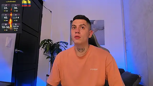 Yeiko Romero  online show from 11/30/25, 03:51