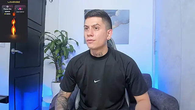 Yeiko Romero  online show from 10/11/25, 09:38