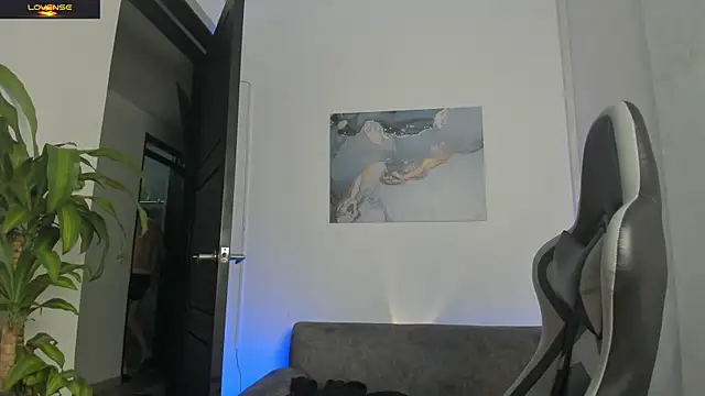 Yeiko Romero  online show from 09/29/25, 10:00