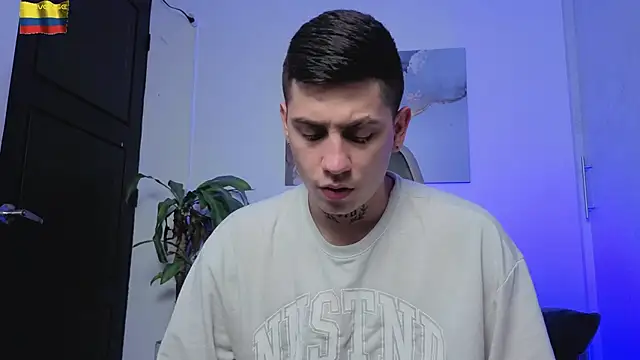 Yeiko Romero  online show from 04/17/26, 05:32