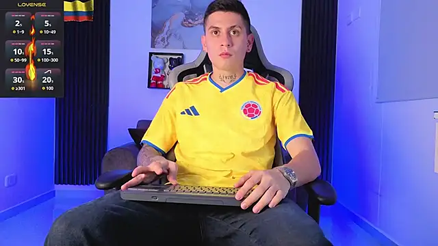 Yeiko Romero  online show from 06/17/26, 05:56
