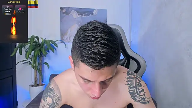 Yeiko Romero  online show from 01/10/26, 02:29