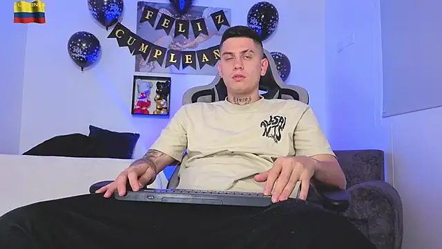 Yeiko Romero  online show from 05/01/26, 12:21