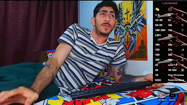 Thomass00 online show from 10/12/25, 11:50