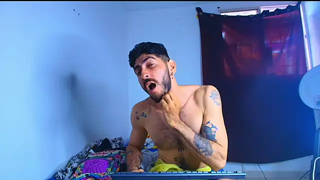 Thomass00 online show from 02/24/26, 03:46