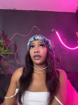 TIFFANYYSTAR online show from 11/11/25, 08:25