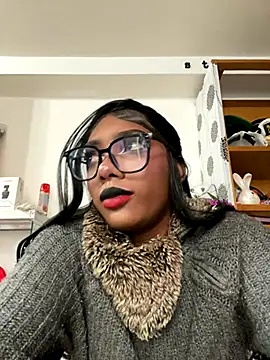 TIFFANYYSTAR online show from 12/05/25, 12:48