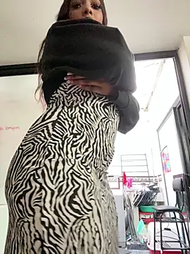 TIFFANYYSTAR online show from 10/23/25, 01:54