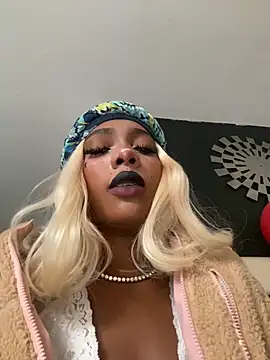 TIFFANYYSTAR online show from 10/29/25, 02:16