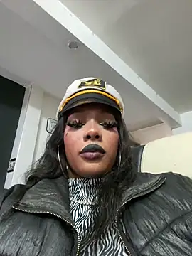 TIFFANYYSTAR online show from 10/22/25, 02:16