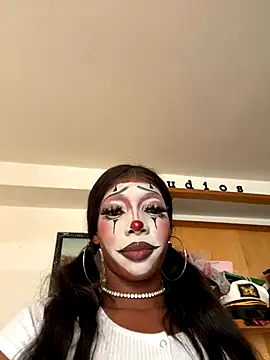 Snapshot of TIFFANYYSTAR chatting on 10/14/25, 07:36 TIFFANYYSTAR online show from 10/14/25, 07:36