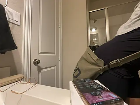 wynterheat online show from 06/12/26, 12:25