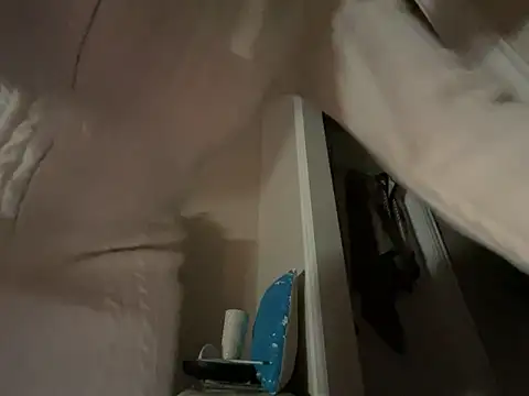 Snapshot of wynterheat chatting on 11/10/25, 06:24 wynterheat online show from 11/10/25, 06:24