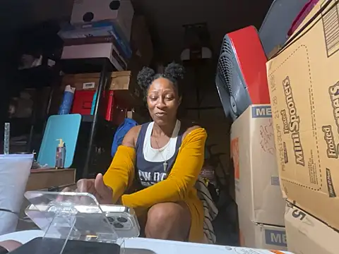 Snapshot of wynterheat chatting on 11/06/25, 07:34 wynterheat online show from 11/06/25, 07:34