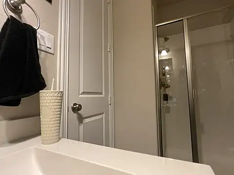 Snapshot of wynterheat chatting on 12/18/25, 09:03 wynterheat online show from 12/18/25, 09:03