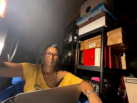 Snapshot of wynterheat chatting on 09/20/25, 09:47 wynterheat online show from 09/20/25, 09:47