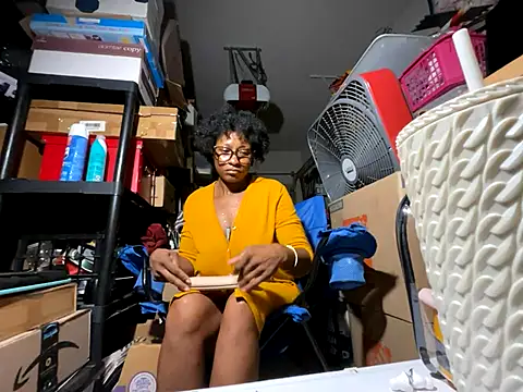 Snapshot of wynterheat chatting on 10/28/25, 12:26 wynterheat online show from 10/28/25, 12:26