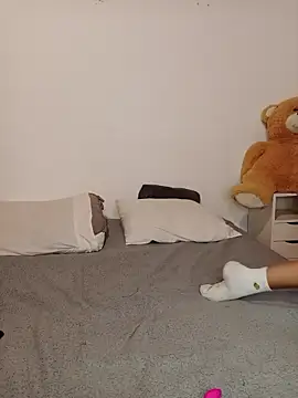 apriilhot online show from 05/16/26, 01:37