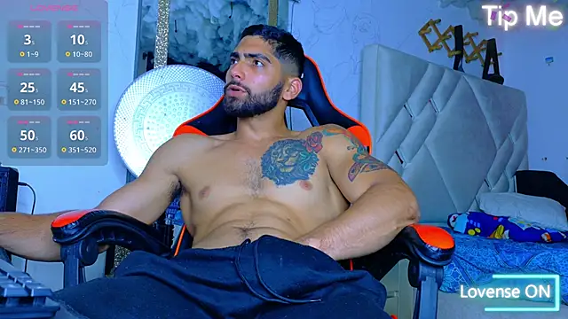 Rich boy01 online show from 01/13/26, 04:33