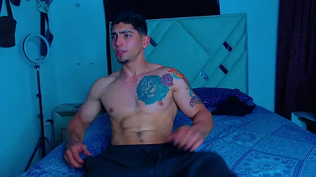 Rich boy01 online show from 03/07/25, 03:40