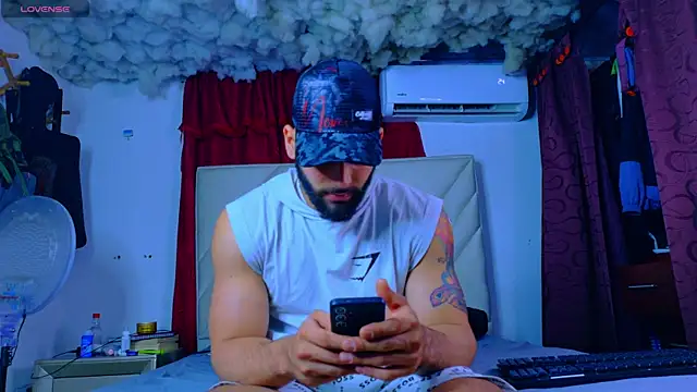 Snapshot of Rich_boy01 chatting on 05/30/26, 04:30 Rich boy01 online show from 05/30/26, 04:30