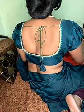 Snapshot of PUNAM_BABY1 chatting on 11/10/25, 06:13 PUNAM BABY1 online show from 11/10/25, 06:13