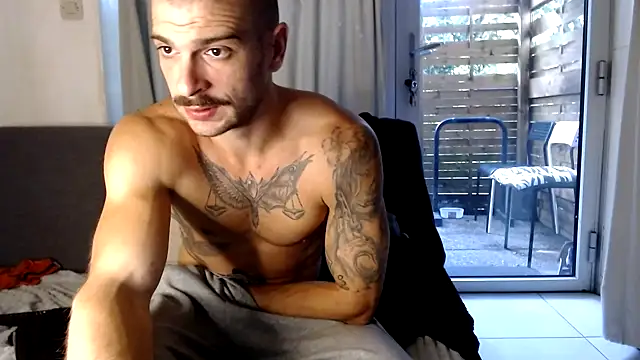 Greyoff online show from 10/04/25, 02:18