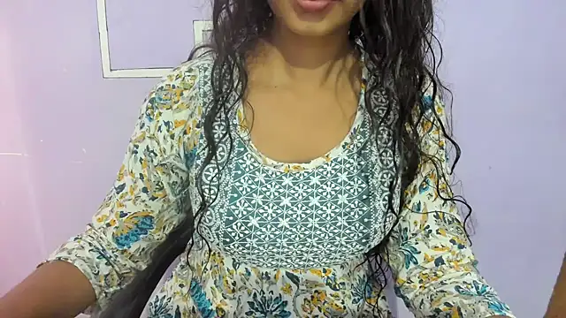 Snapshot of aarjulove chatting on 09/11/25, 08:47 aarjulove online show from 09/11/25, 08:47