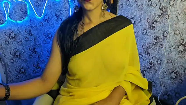 Snapshot of aarjulove chatting on 03/07/25, 08:11 aarjulove online show from 03/07/25, 08:11
