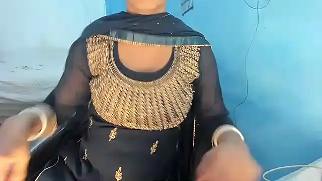 Snapshot of aarjulove chatting on 03/01/26, 03:45 aarjulove online show from 03/01/26, 03:45