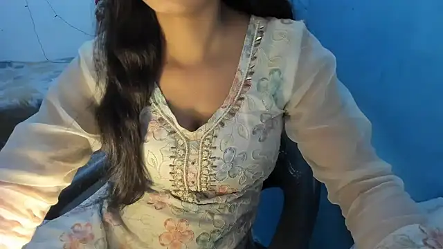 aarjulove online show from 04/07/26, 07:21