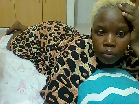 Snapshot of Bootylicious- chatting on 10/19/25, 11:18 Bootylicious- online show from 10/19/25, 11:18