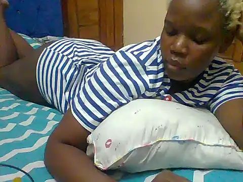 Snapshot of Bootylicious- chatting on 11/22/25, 10:41 Bootylicious- online show from 11/22/25, 10:41