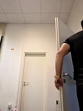 tikitaka97 online show from 04/08/26, 07:32