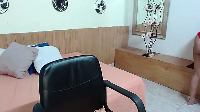 Suxxxy  online show from 12/01/25, 02:40