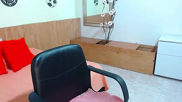 Suxxxy  online show from 11/14/25, 01:48