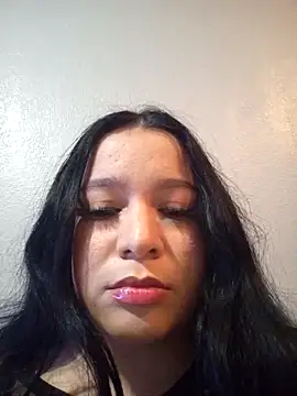 Leslydeleon23 online show from 12/14/25, 03:24
