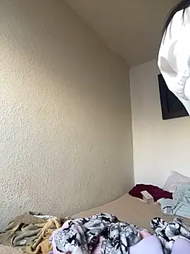 Leslydeleon23 online show from 12/22/24, 10:25