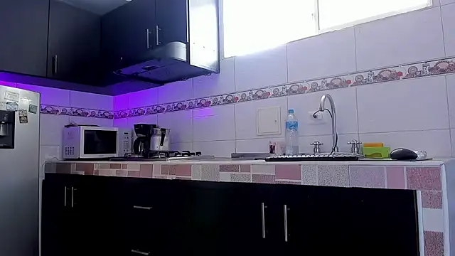 Emma-evans online show from 10/31/25, 02:46