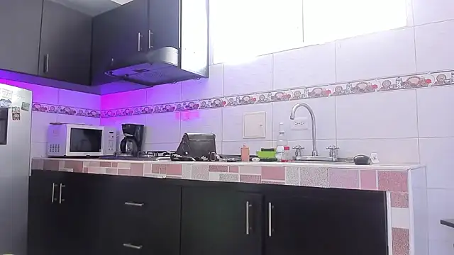 Emma-evans online show from 11/20/25, 02:18