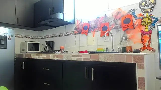 Emma-evans online show from 10/21/25, 02:16