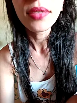 Snapshot of Nandasant09 chatting on 09/27/25, 04:13 Nandasant09 online show from 09/27/25, 04:13