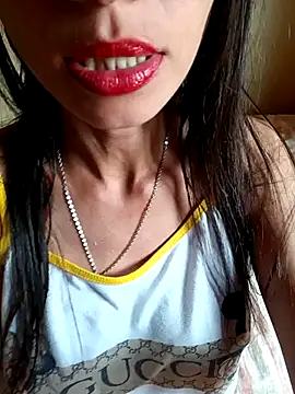 Snapshot of Nandasant09 chatting on 03/15/25, 04:10 Nandasant09 online show from 03/15/25, 04:10