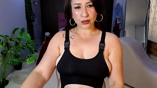 camil milfdream online show from 07/10/26, 11:32