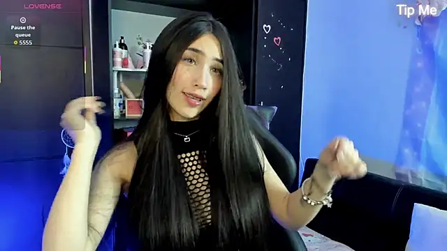 Emilytafur online show from 06/13/26, 10:08