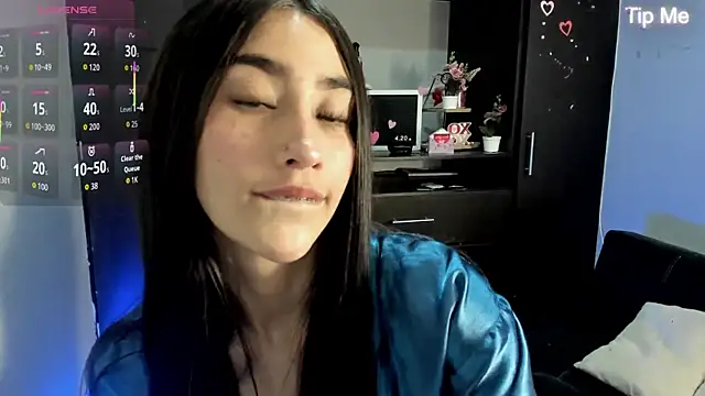 Emilytafur online show from 06/22/26, 11:35