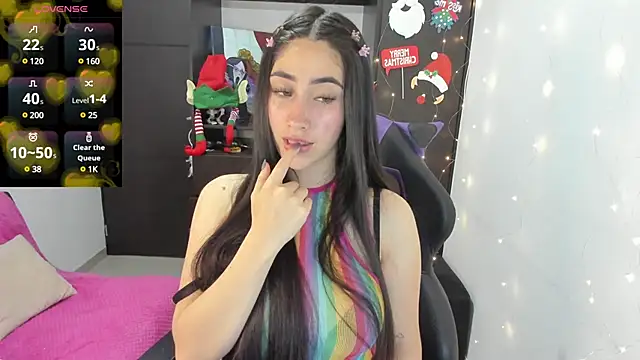 Snapshot of Emilytafur chatting on 12/04/24, 02:31 Emilytafur online show from 12/04/24, 02:31